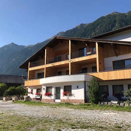 Alpenspitz Appartements - Garni - B&B Racines Exterior foto